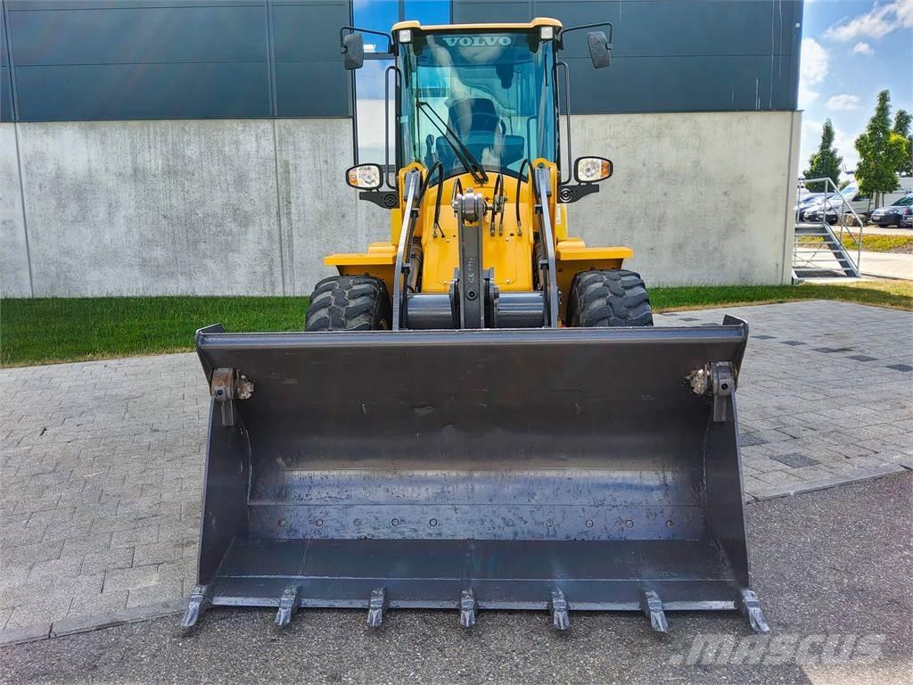 Volvo L 30G Mini Excavators <7t (Mini Diggers)