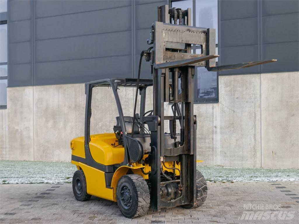 Yale GDP 40VX6 V2471 Diesel Forklifts