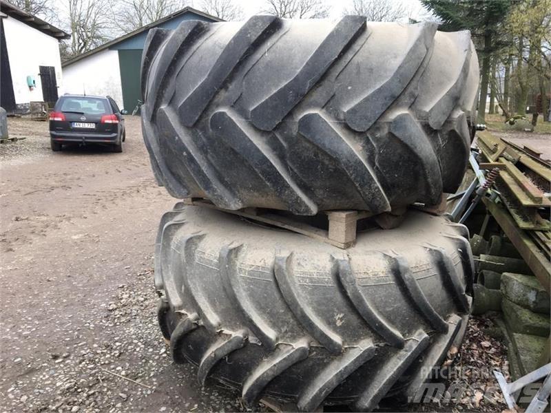  - - -  30.5  x  32 Tires, wheels and rims