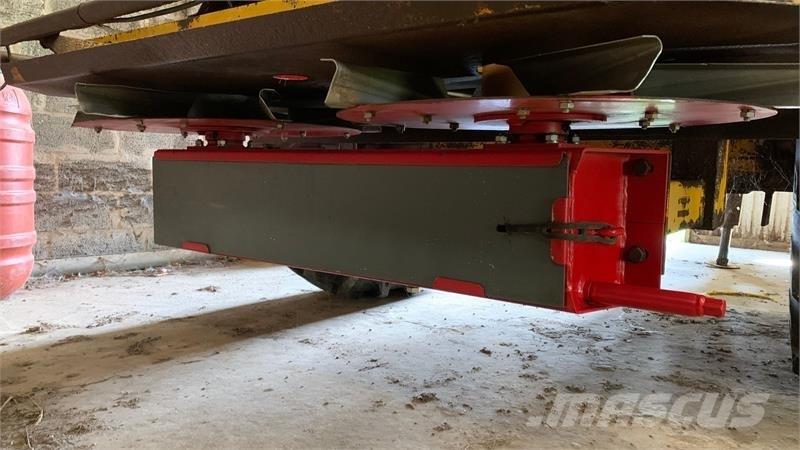Bredal B 4 Mineral spreaders