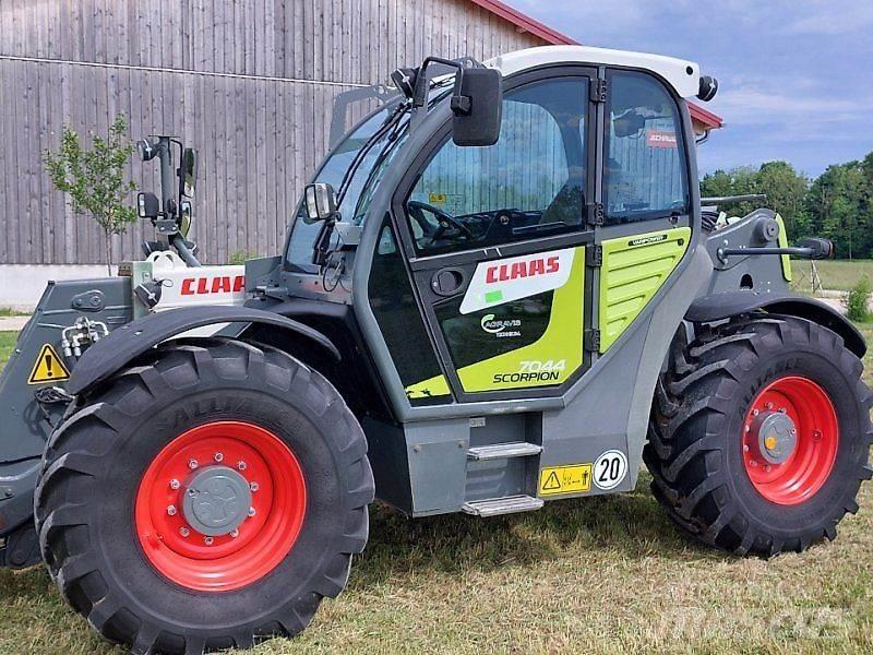 CLAAS Scorpion 7044 Telescopic Handlers