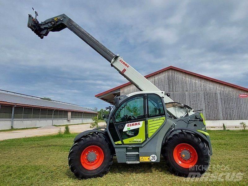 CLAAS Scorpion 7044 Telescopic Handlers