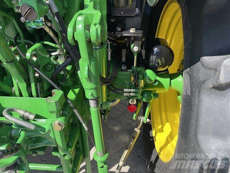 John Deere 6125R Tractors