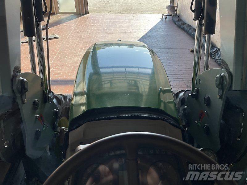 John Deere 6320 Tractors