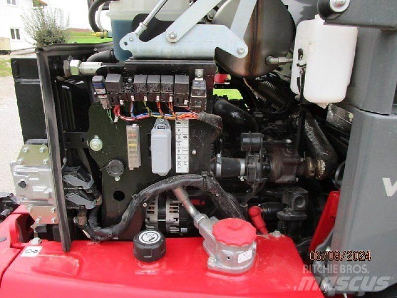 Weidemann 1880 Skid Steer Loaders