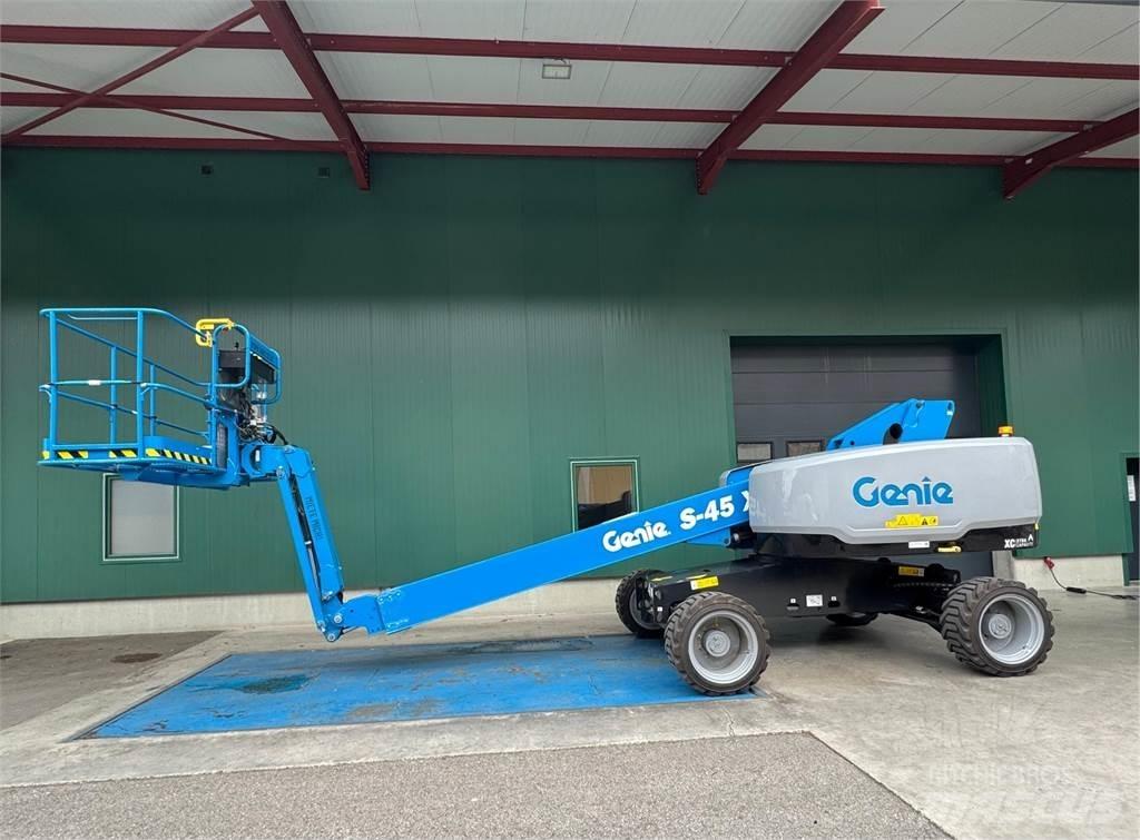 Genie S-45 XC Articulated boom lifts