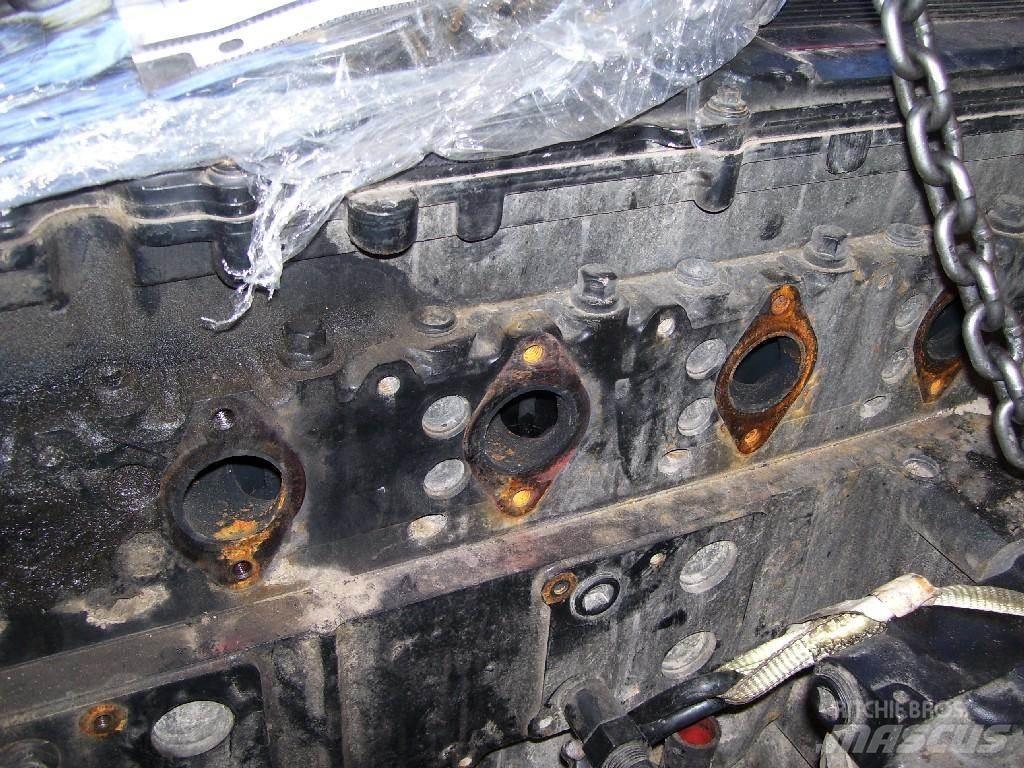 Komatsu SAA6D114E-3 Engines