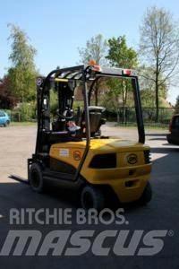 OM XE 30 ac Electric Forklifts
