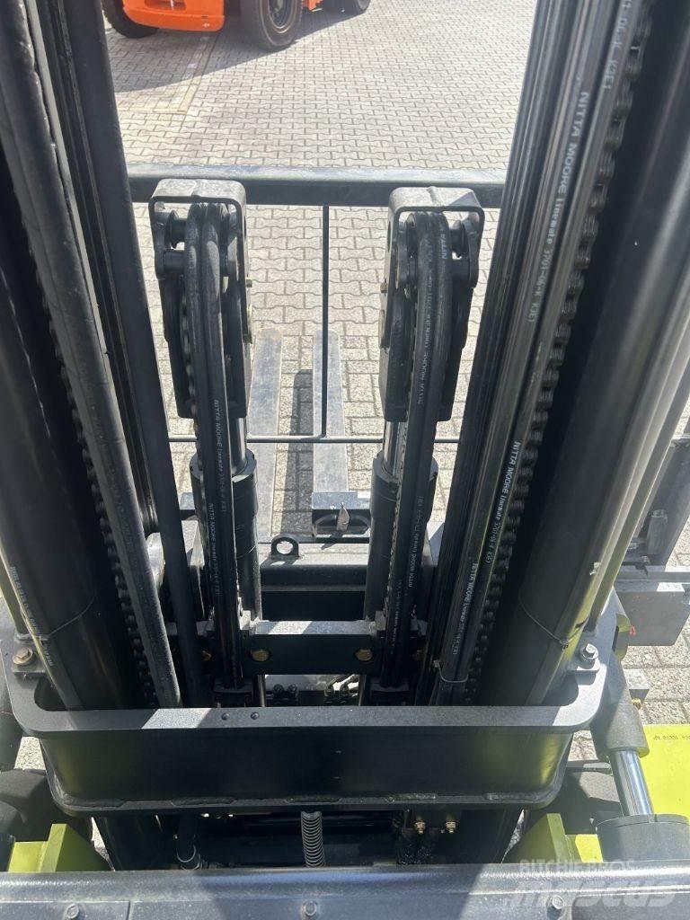Clark GEX50 Electric Forklifts