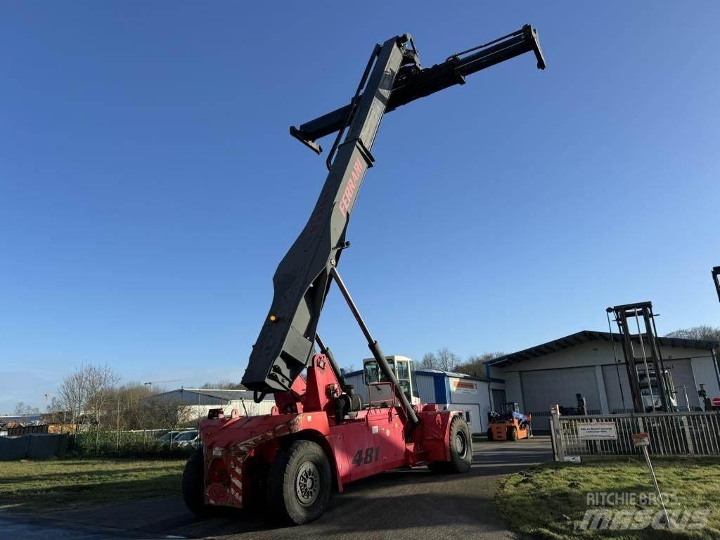 CVS Ferrari F481 Reach Stackers