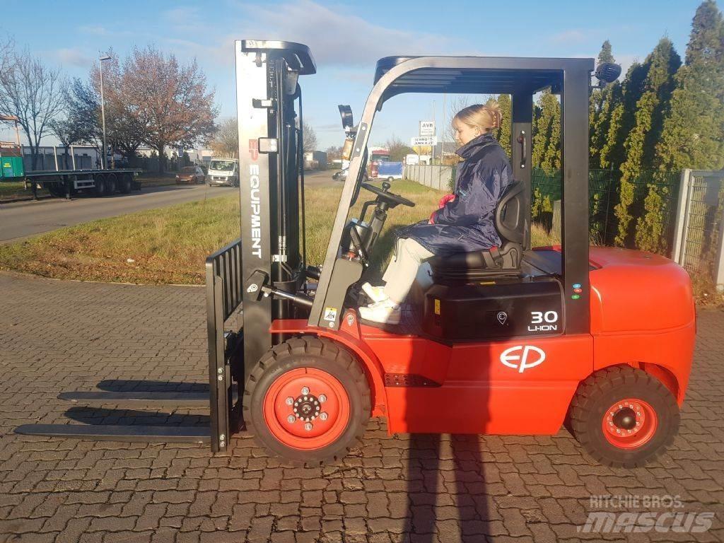 EP EFL302 Electric Forklifts