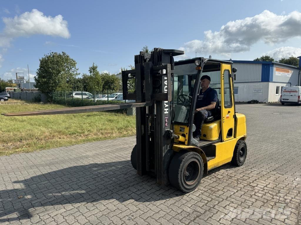 Hyundai 33D-7E Diesel Forklifts