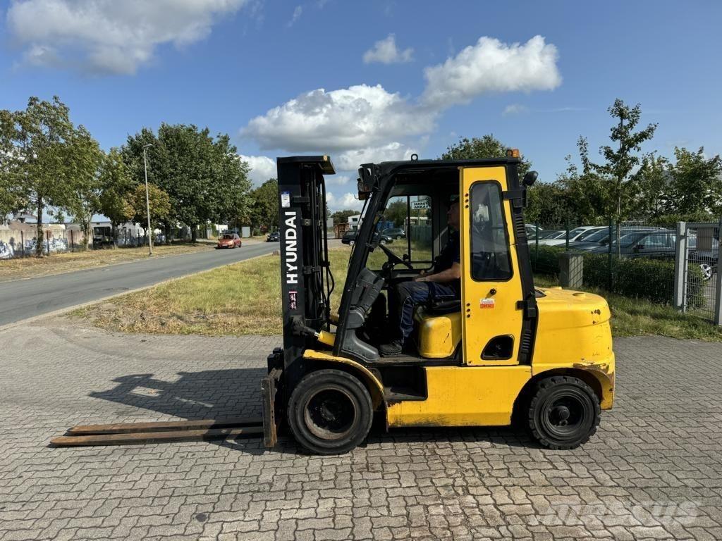 Hyundai 33D-7E Diesel Forklifts