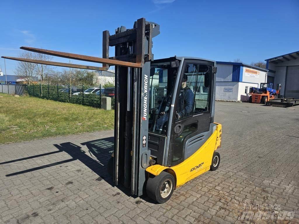 Jungheinrich EFG320 Electric Forklifts