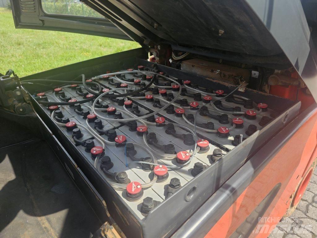 Linde E25-01 UVV Electric Forklifts