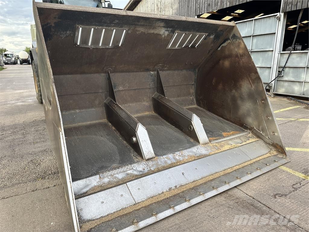  Ulrich Hitip bucket Front Loaders