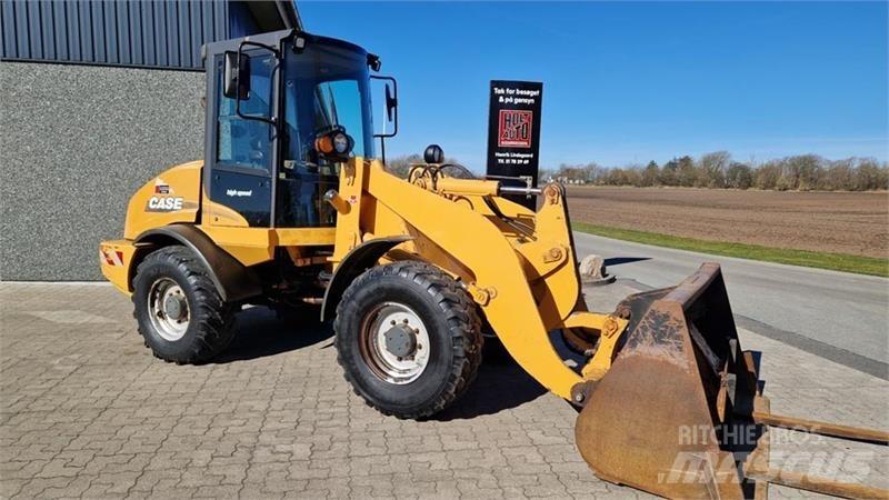 CASE 321D Wheel Loaders