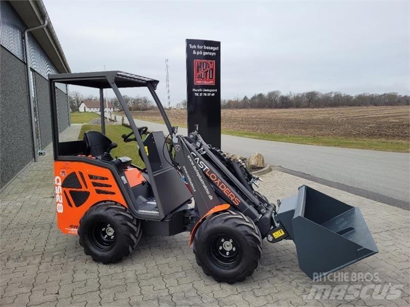 Cast 825 D Mini Loader