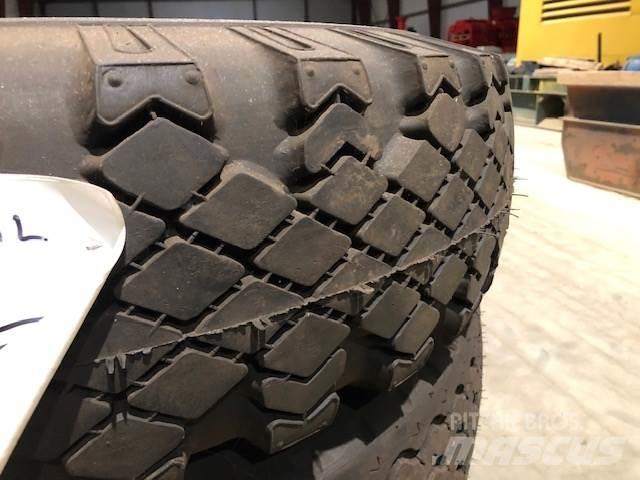  10.00-18 Stomil dæk - 3 stk. Tires, wheels and rims