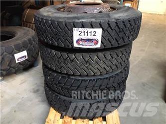  11xR22.5 dæk på fælg - 4 stk Tires, wheels and rims