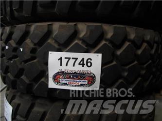  13.00R20 dæk - 1 stk. Tires, wheels and rims