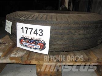  9.00-16 Goodyear dæk - 1 stk. Tires, wheels and rims