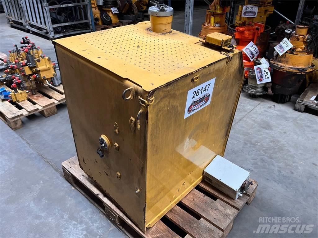CAT 323D brændstoftank Other