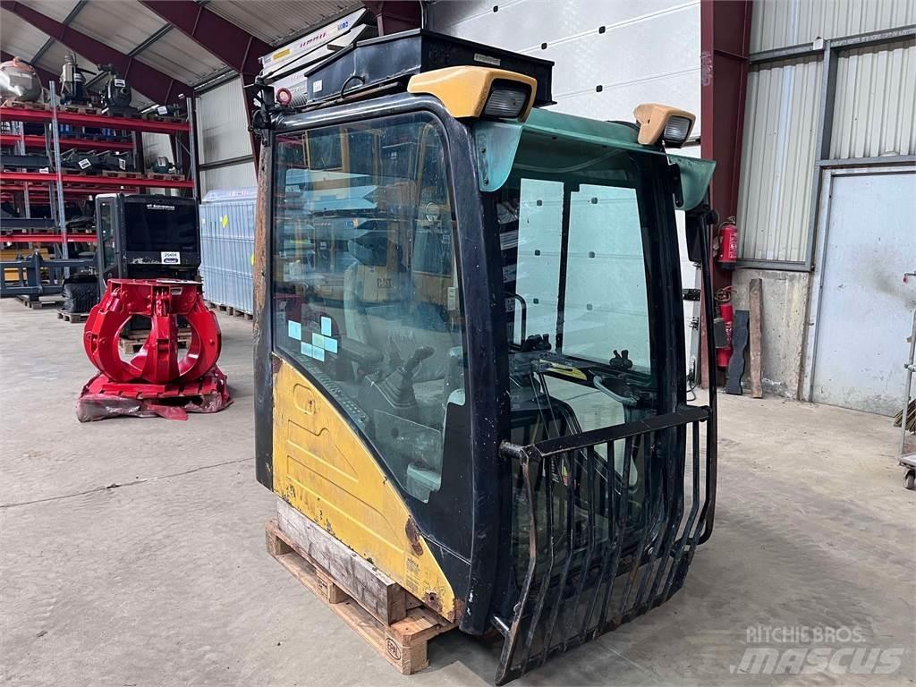 CAT 323D Førerhus Other
