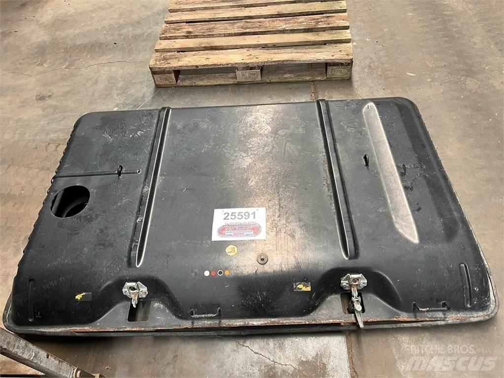 CAT 323D motorhjelm Other