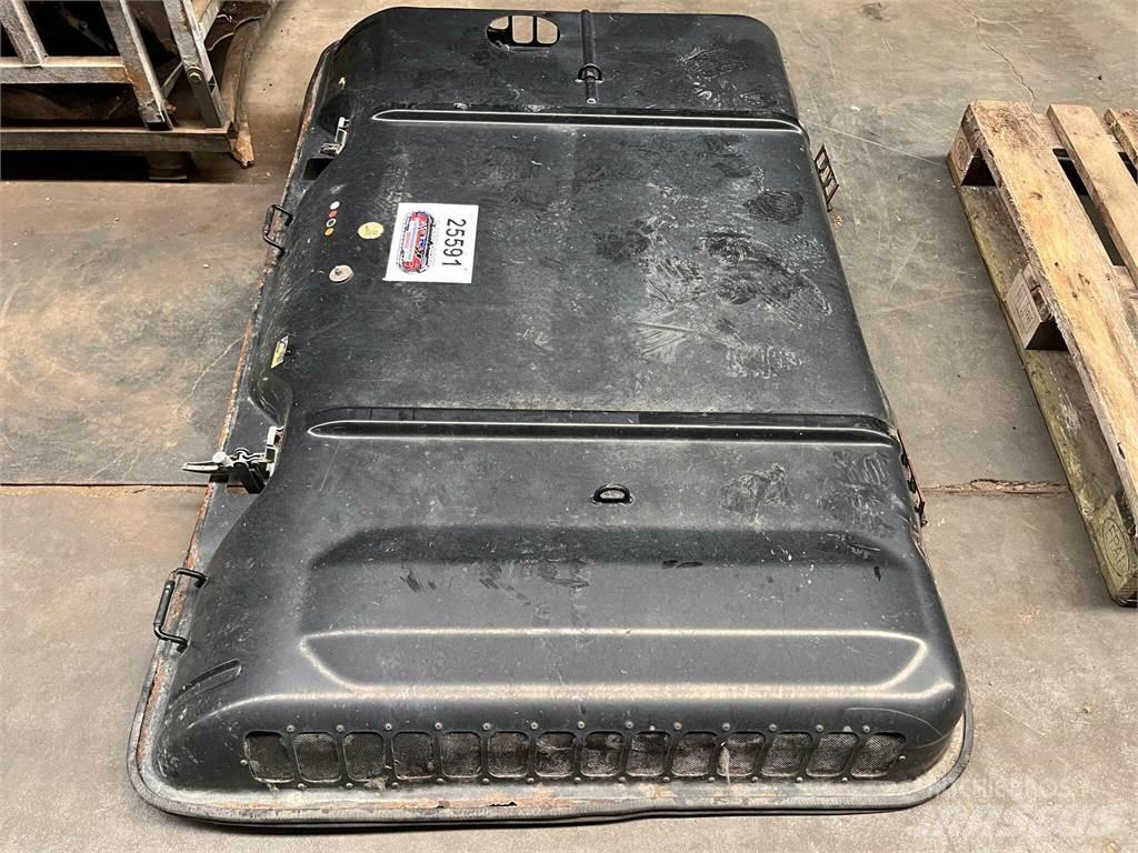 CAT 323D motorhjelm Other