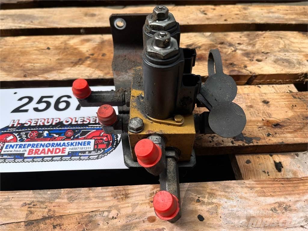 CAT 323D ventil Hydraulics