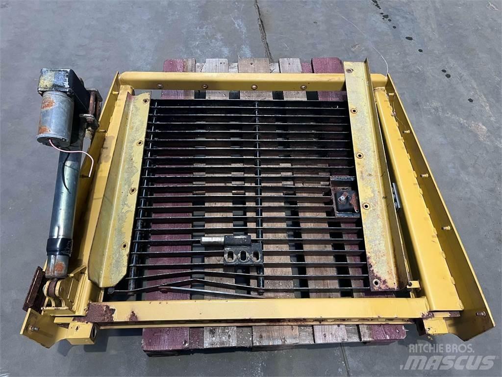 CAT 962GII Kølergrill Other