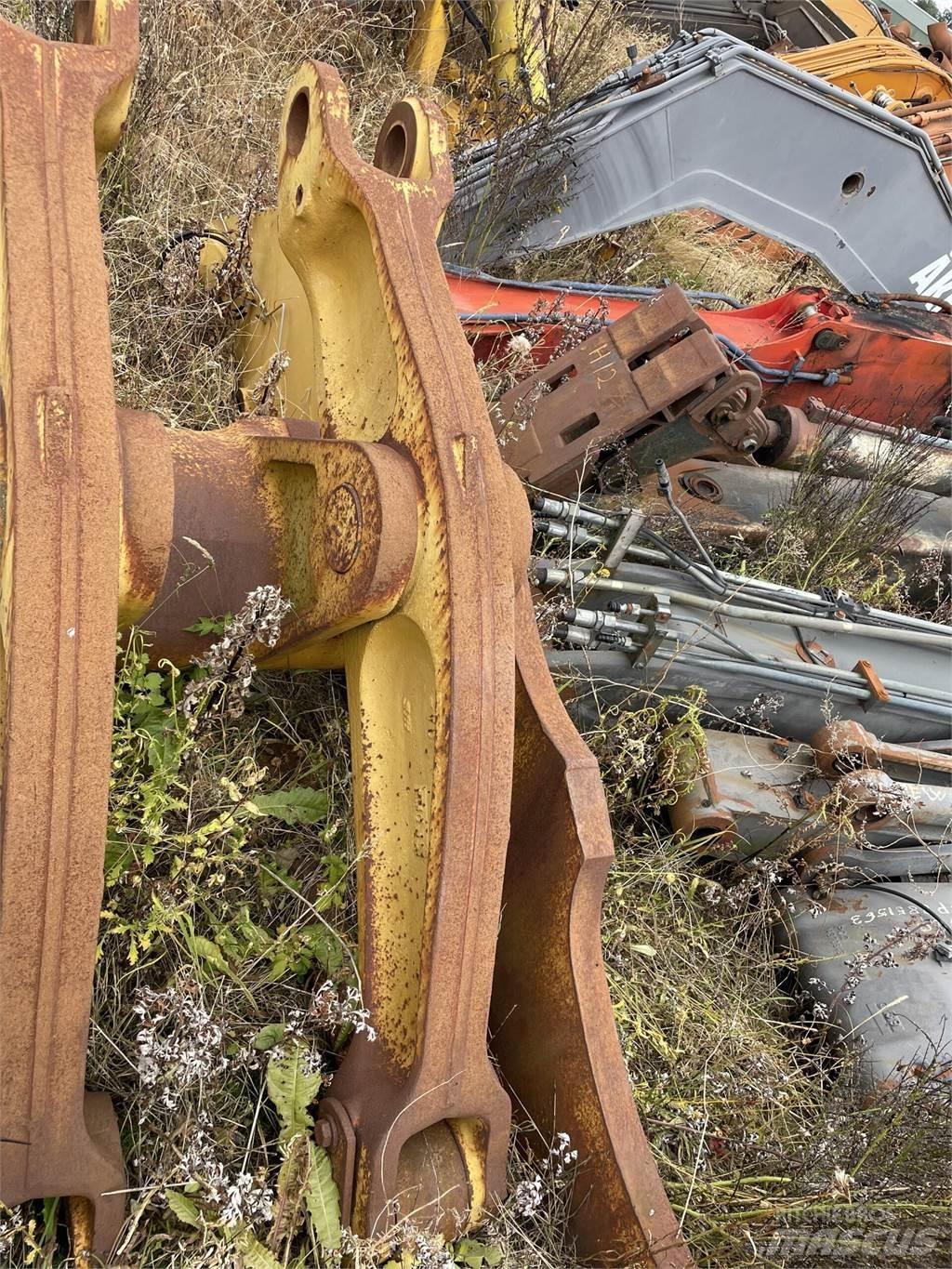 CAT 980G Link Arm Other