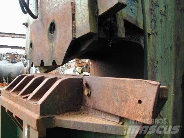 Eldan 400 skrotsaks Pulveriser  (Demolition Crusher ) 