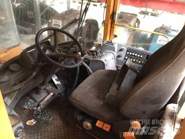  Førerhus ex. Volvo L180C Other