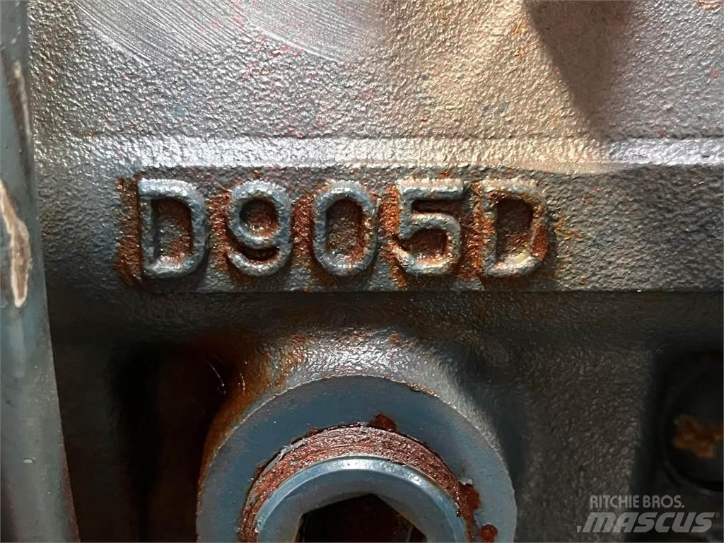 Kubota D905 motor Engines