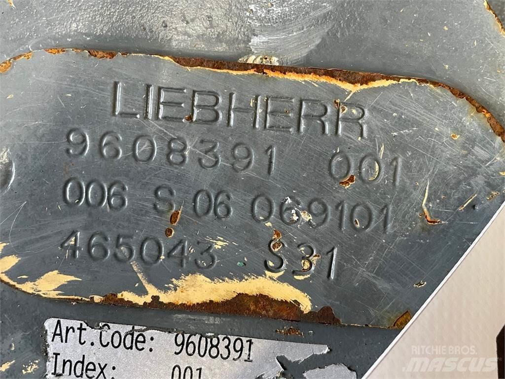 Liebherr L542 Link Arm Other