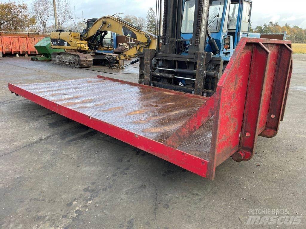  Maskintrailer med wirehejs Lowboy Trailers