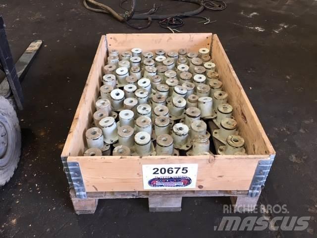  Motorophæng - ca. 100 stk. Engines