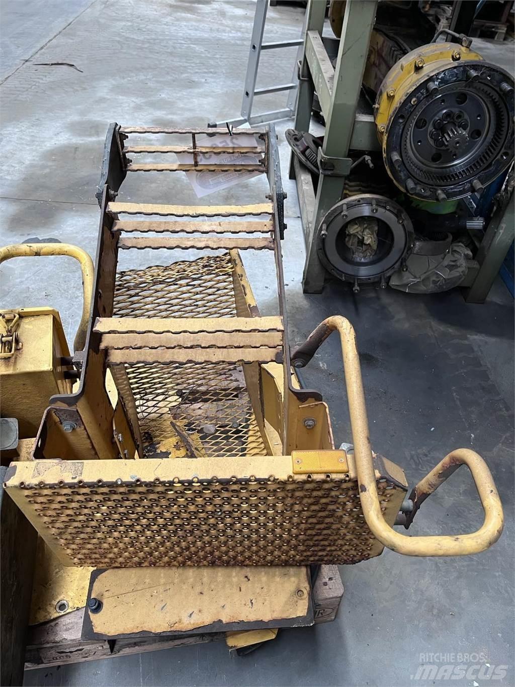 Trappe, Volvo L90E Other