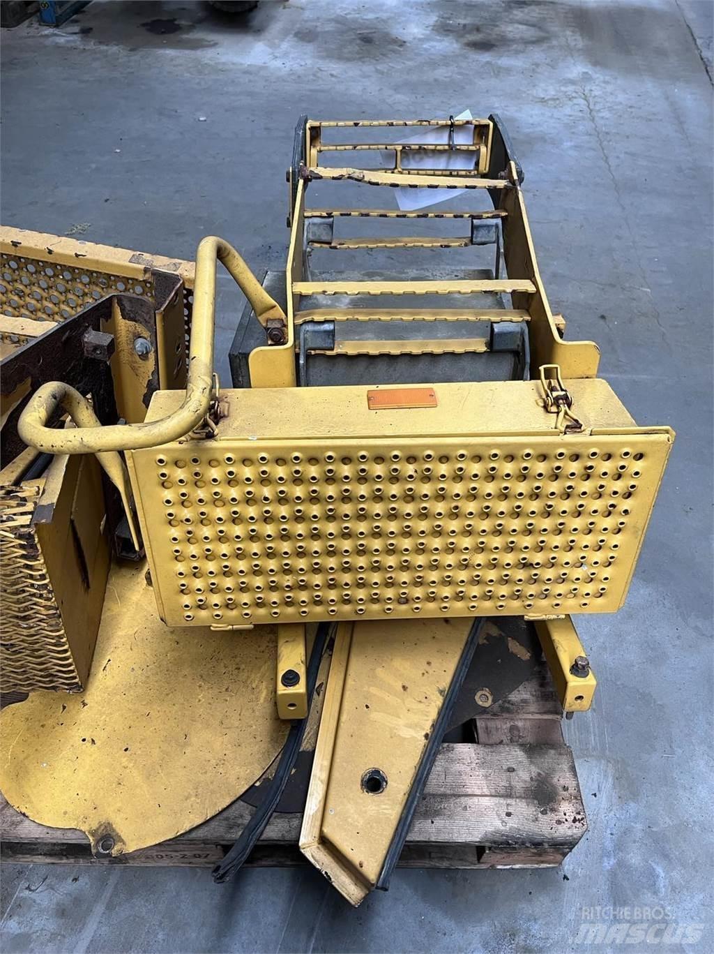  Trappe, Volvo L90E Other