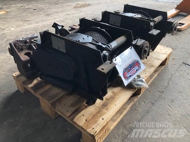 VEB spil - 2,5 T - 2 stk. Hoists and Material Elevators
