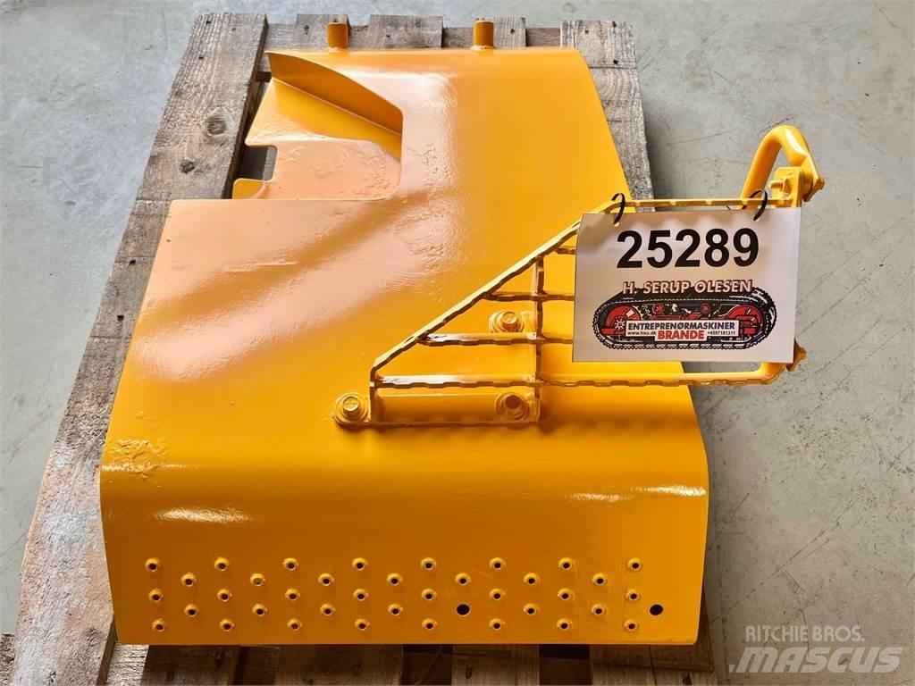 Volvo L120F bagskærm Other