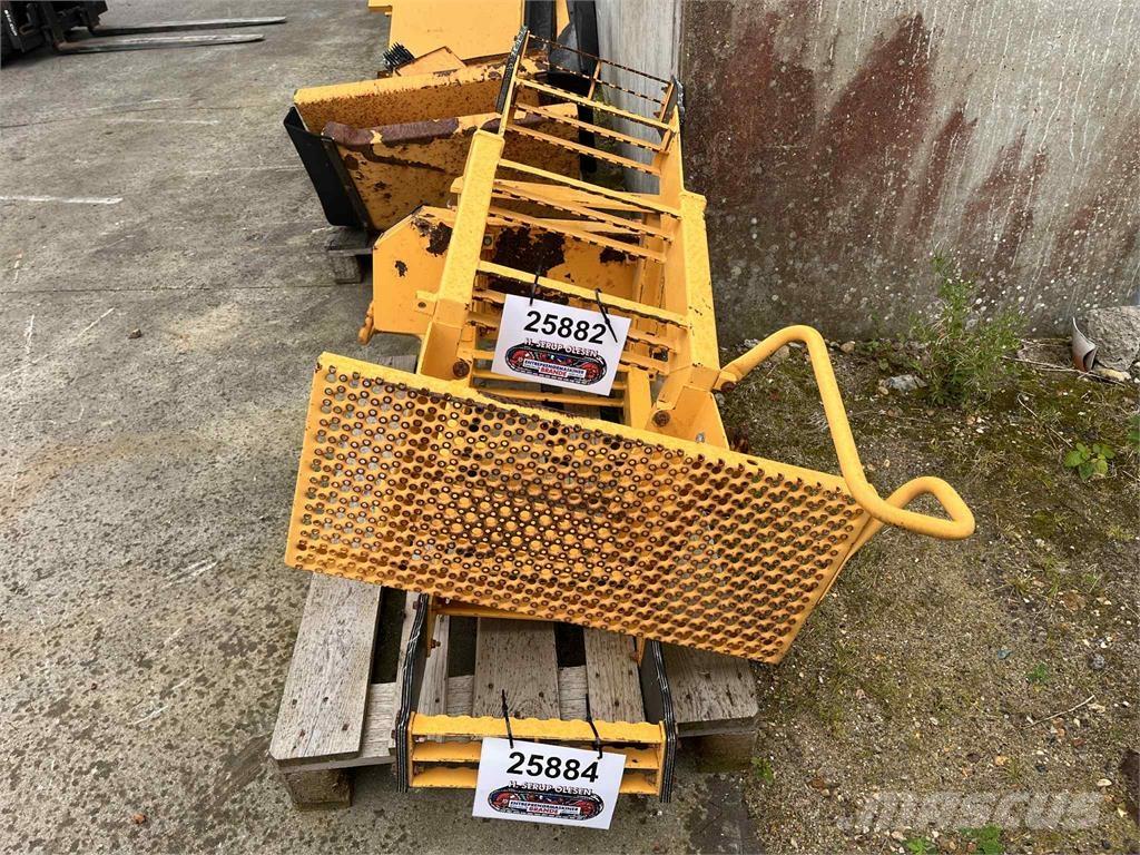 Volvo L220E trappe Other