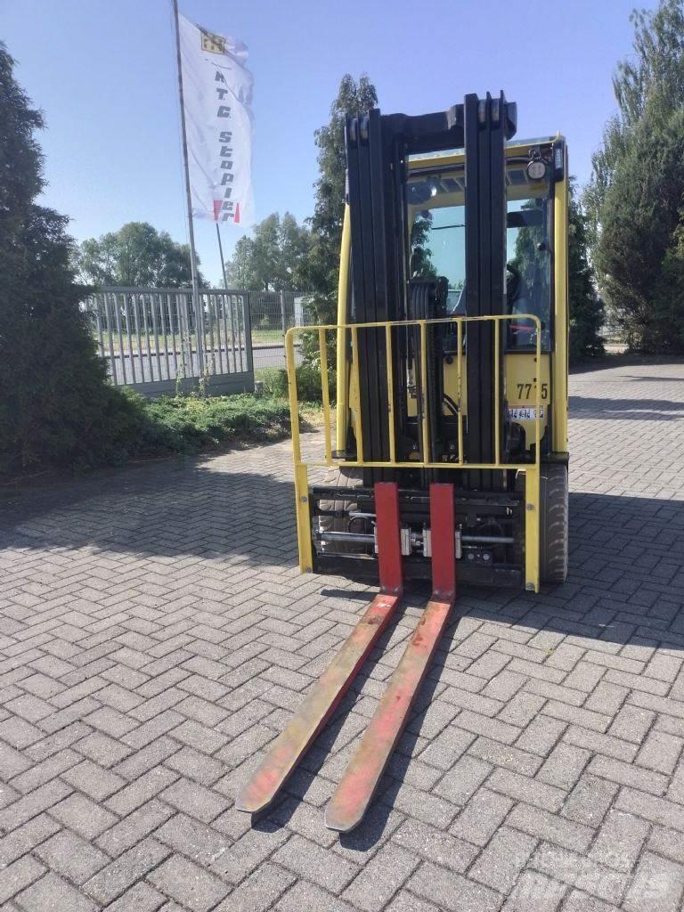 Hyster J2.5XN Electric Forklifts