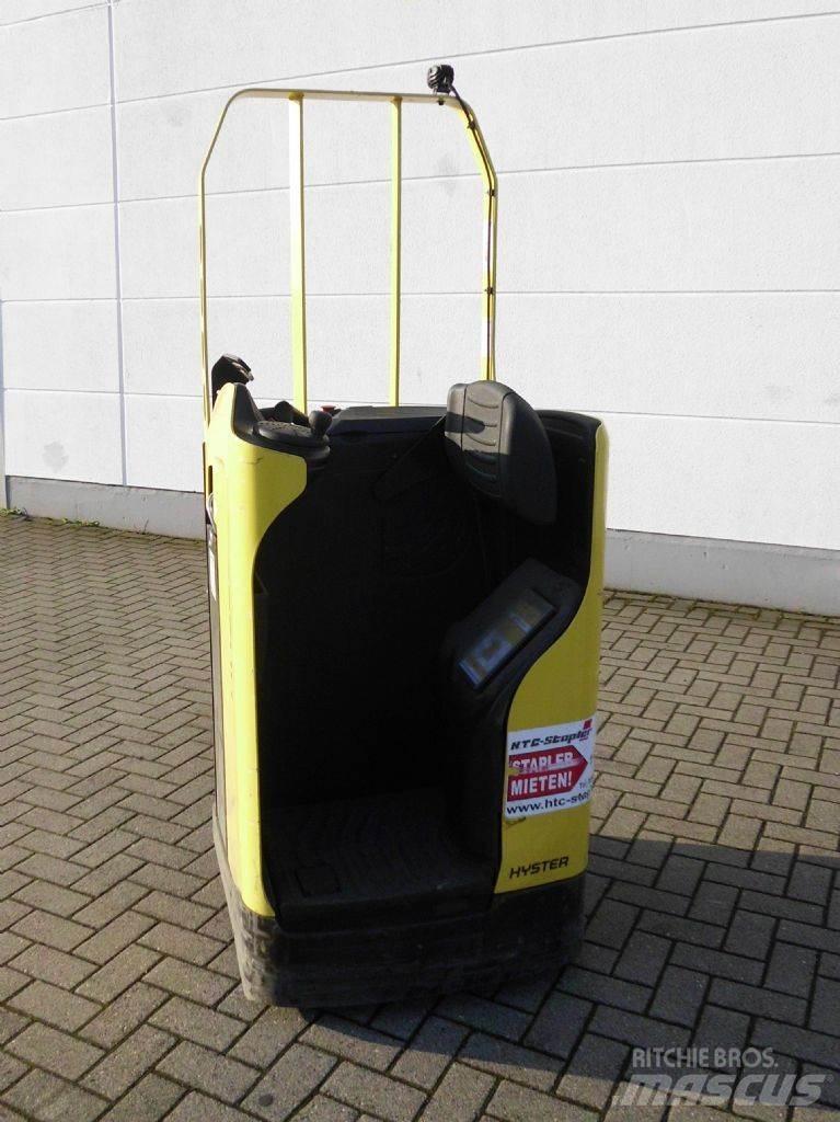Hyster RP2.0N Self Propelled Stackers