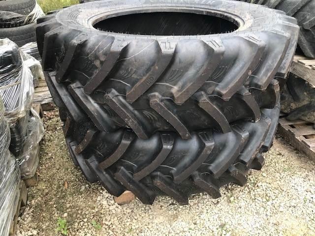  Rear Tyres Tires, wheels and rims