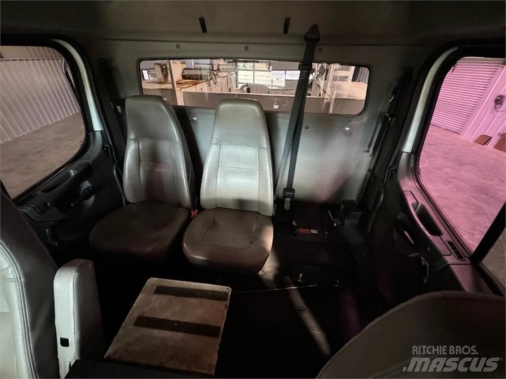 Freightliner 108SD Work Trucks / Municipal