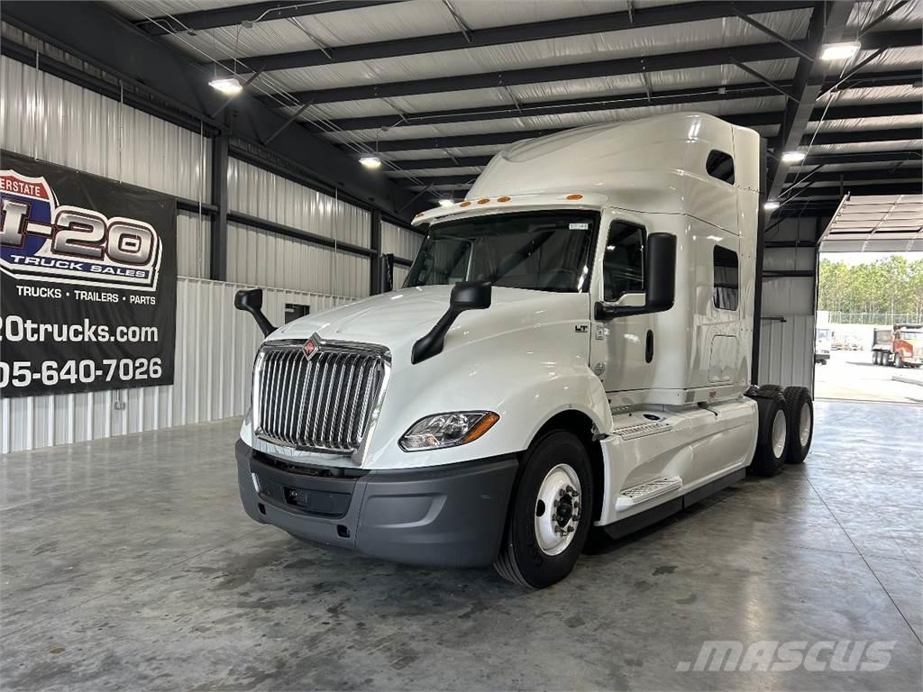 International LT625 Conventional Trucks / Tractor Trucks
