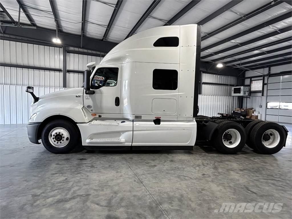 International LT625 Conventional Trucks / Tractor Trucks